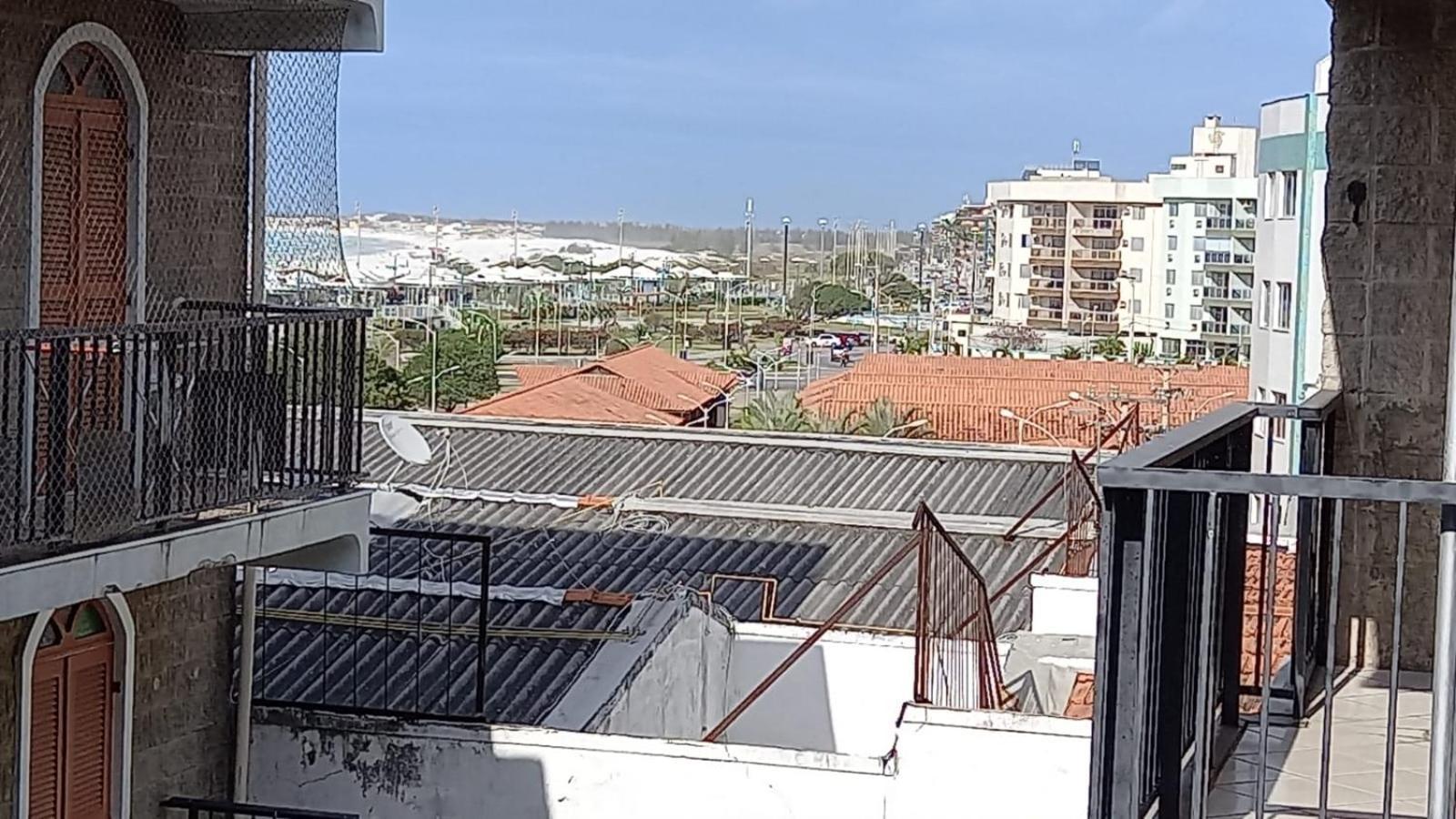 A 50M Da Praia Do Forte Em カボ・フリオ エクステリア 写真